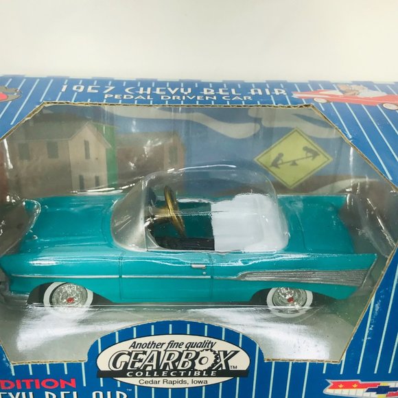 Gearbox 1997 Vintage 1957 Chevy Bel Air Convertible Serial #05370 Pedal Car New - Picture 8 of 10